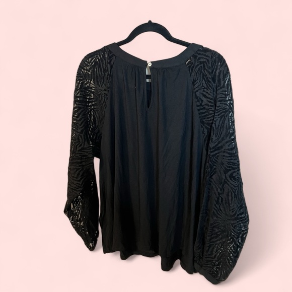 🆕A Zac & Rachel black blouse in size 1X - Picture 7 of 7